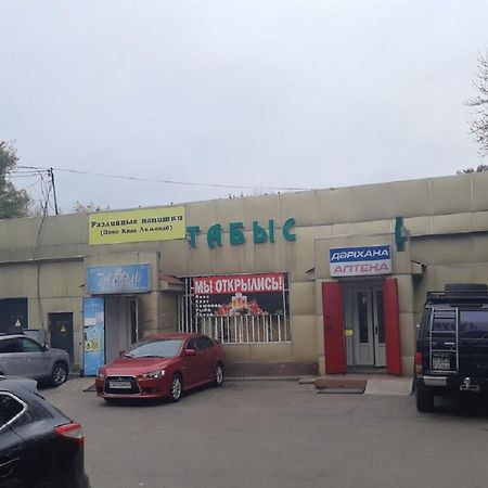 Апартаменты 11-Й Микрорайон, 4 Almatý Exterior foto